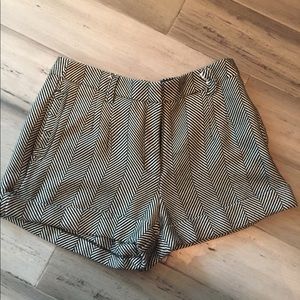 Herringbone cuffed shorts